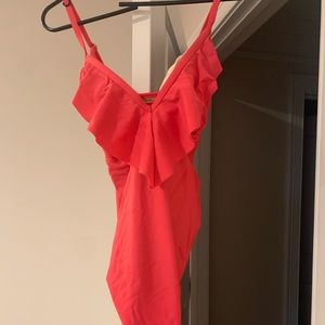 Adorable ruffle front Isabel maternity swimsuit size medium